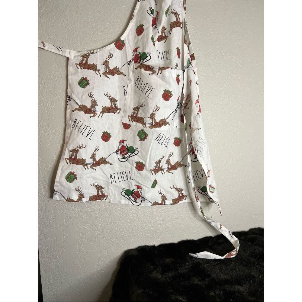 Rae Dunn Christmas reindeer apron Osfm